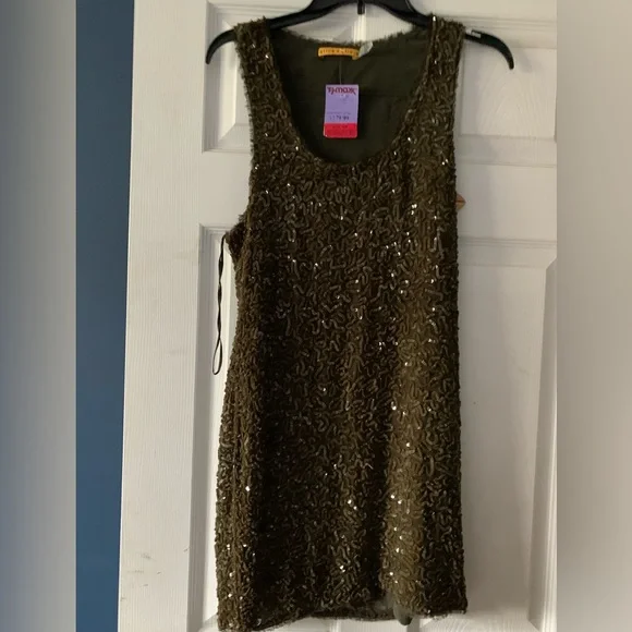 slim fit dress slacks Alice + Olivia Olive Green Draped Bodice Dress UK Size 8